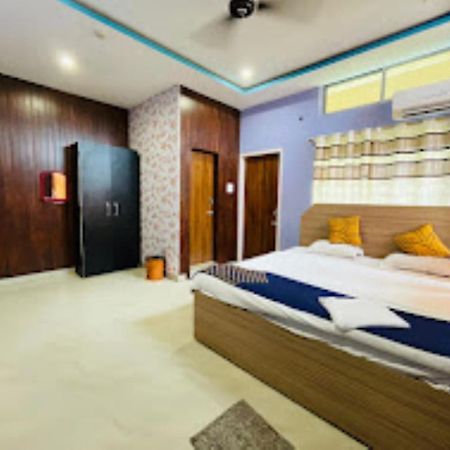 Hotel Royal Palace Bongara Kaharpara Extérieur photo